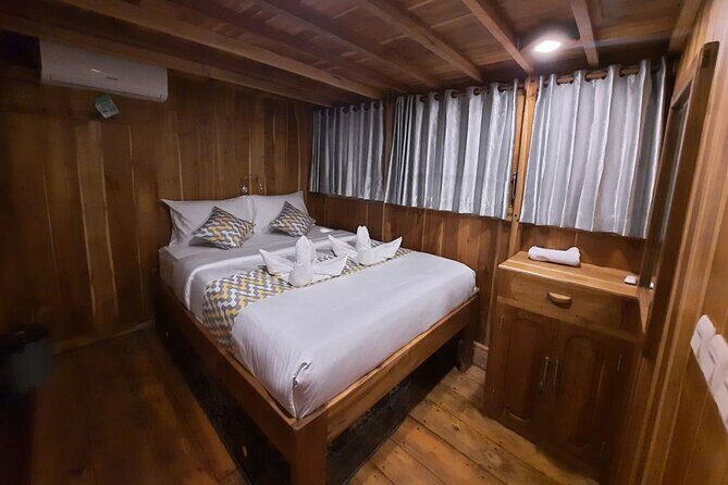 3 Days in Labuan Bajo with accommodation - Komodo from Labuan Bajo: what this phinisi setup is actually like
