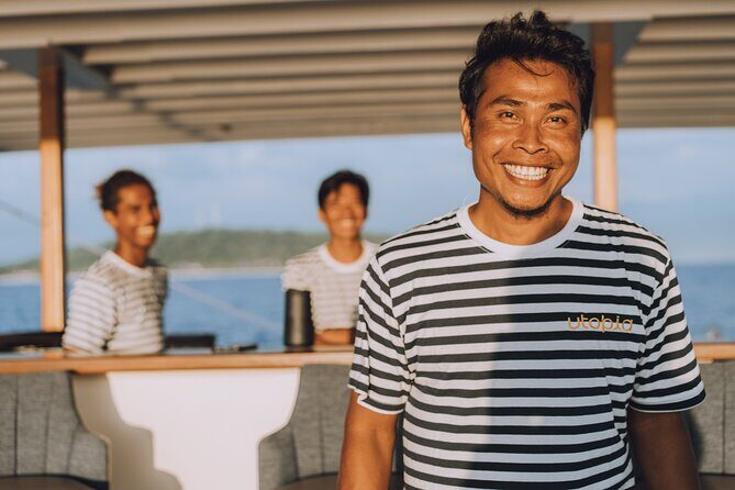 4-in-1 • Gili Islands Half-day Snorkel & Lunch Catamaran Tour - Breakfast and Lunch Buffets: Real Food Without Waiting Hours