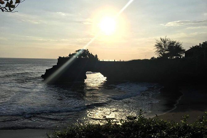 Bali Ancient Temples Tour - Lunch, coffee, and those small breaks that keep the day human