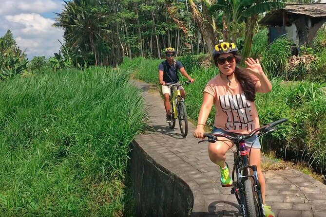 Bali Bike Tour Ubud Area - Stop 3: Bongkasa village ride-end + lunch in a family house