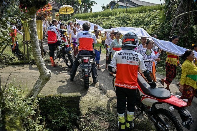 Bali Dirt Bike Adventure - A Ubud dirt bike day with volcano trails and rice terraces