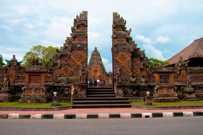 Bali Hindu temple, Rice terrace, Waterfall -All Inclusive - Stop 5: Another Tegalalang timing window plus your included Indonesian lunch