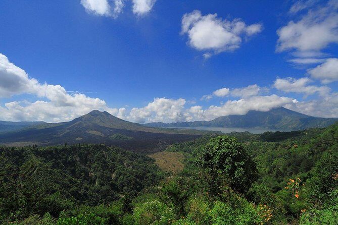 Bali Iconic Tour with Buffet Lunch and Attraction Tickets - Grand Puncak Sari: Buffet Lunch With Real Volcano Backdrop
