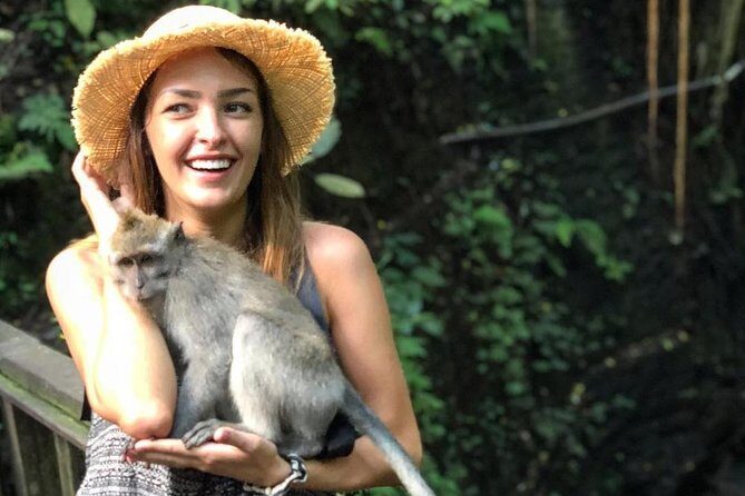 Bali Iconic Tour with Buffet Lunch and Attraction Tickets - Tegalalang Rice Terrace: Cliffside Green Views and Farmer Life