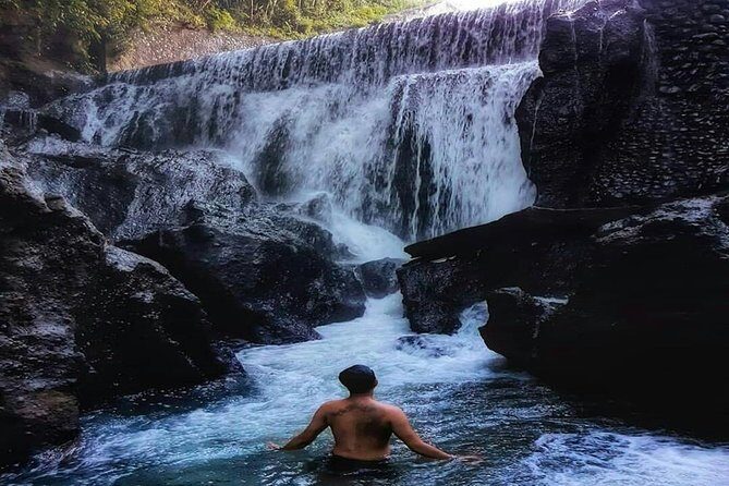 Bali Inclusive Tour: Best Waterfalls Around Ubud Area - Kanto Lampo Waterfall: Jungle Green and Easy-to-Frame Shots
