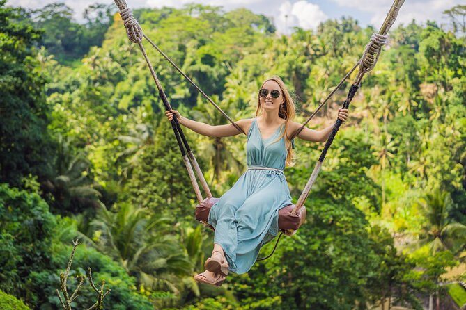 Bali Instagram: Gate of Heaven Temple Tour - The jungle swing finish at d’Alas (10+ years)
