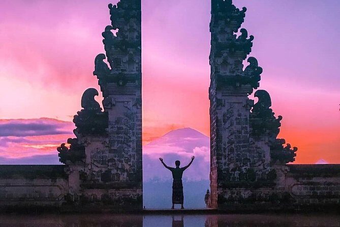 Bali Instagram Tour - All Inclusive - Tukad Cepung Waterfall: a hidden-feeling walk and light through trees
