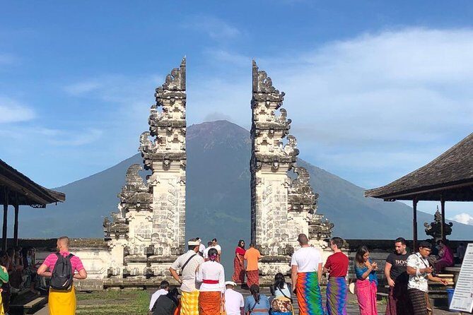 Bali Instagram Tour - Lempuyang Bali Gate of Heaven - The practical rhythm: 10–12 hours, one driver, and how to not burn out