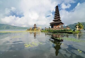 Bali Jungle Trekking and Lake Canoeing Tour - Getting there: the drive is part of the day