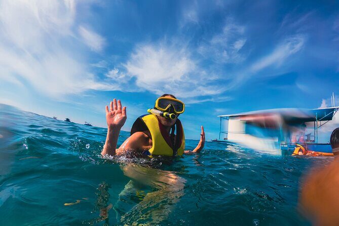 Bali Lembongan Island Beach Club Day Trip - BBQ Lunch and Snacks: More Than an Afterthought
