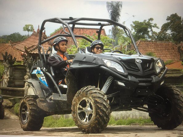 Bali Quad and Buggy Discovery Tour, Including Round-Trip Transfer - At the Meeting Point: Lockers, Safety Gear, and the Shower Plan
