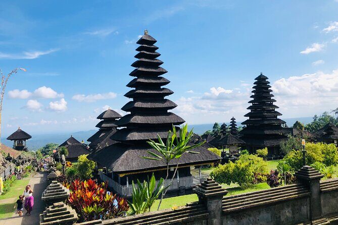 Bali Waterfalls and Temples Tour - Goa Raja Waterfall: Steps Down, Clear Water, and an Infinity-Pool Feeling