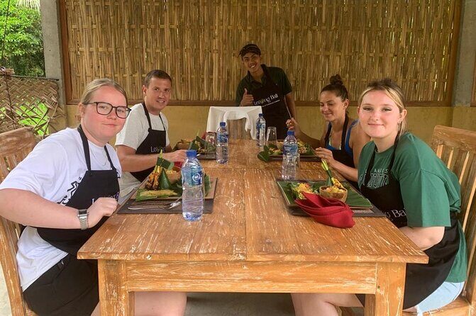 Balinese Authentic Cooking Class in Ubud - From market stalls to your spice bag: how the Ubud morning works