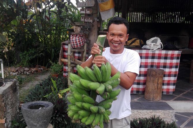 Balinese Cooking Class at Organic Farm - Drinks and herbs: Sip juice, infused water, coffee, and lemongrass tea