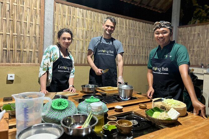 Balinese Cooking Class with Traditional Market Tour - Organic Garden Herbs and Coffee Break: Learning Without Feeling Like School