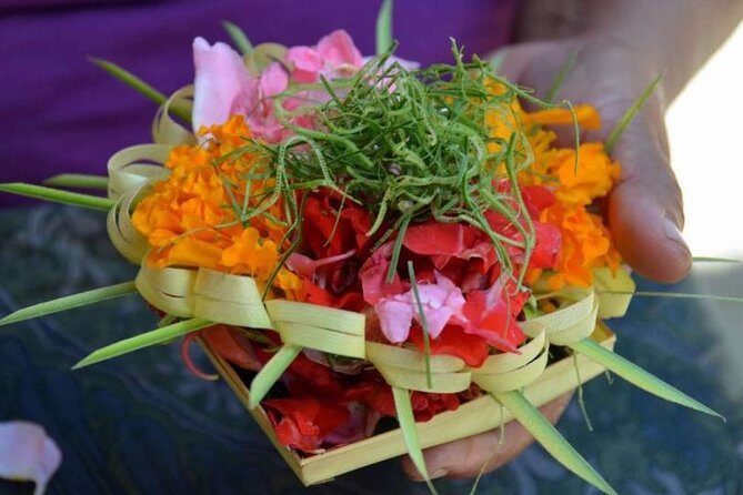 Balinese Cooking class with traditional morning market visit - How the Chef Teaches: Starters, Mains, and Dessert With Real Guidance