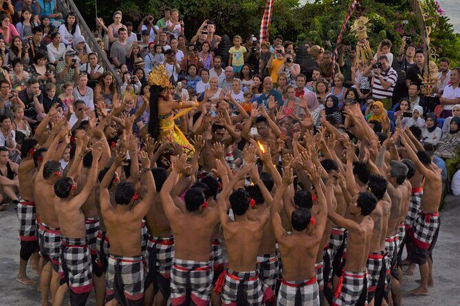 Bali's Best Sunset: Uluwatu Kecak Dance & Dinner Jimbaran Beach - Why Uluwatu sunset + Kecak feels like a set, not a stop