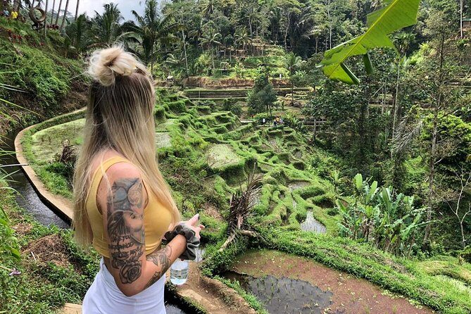 Best of Ubud Private Day Tour with All Inclusive - Stop 1: Tegenungan Waterfall for an early nature reset