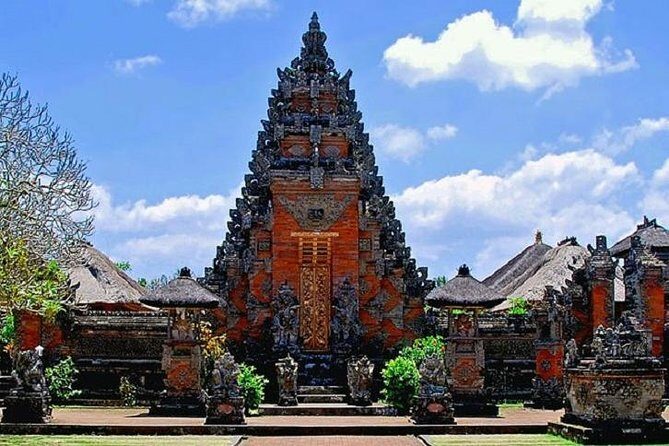 Best of Ubud Private Day Tour with All Inclusive - Stop 5: Tohpati Village for batik and handcrafts