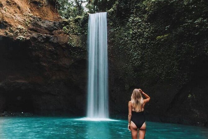 Best of Ubud Waterfalls, Tegalalang Rice Terrace and Swing Tour - Kanto Lampo Waterfall: short walk, strong photo angles
