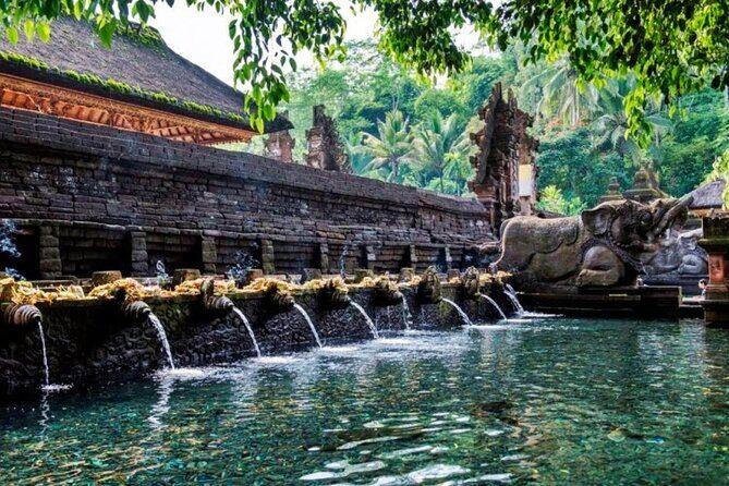 Discover Ubud: Exotism Ubud and Optional Meet the Bali Shaman - Stop 3: Tampaksiring and the palm reading with Balinese healer Cok Rai