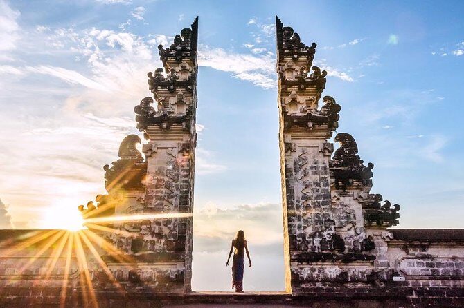 East Bali Tour: Gate of Heaven, Water Palace, Sleeping Gajah - Lempuyang Temple Gate of Heaven with Mount Agung framing the shot