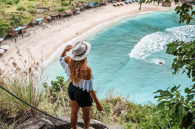 East Nusa Penida With Tembeling Beach Natural Pool - Private tour - Entrance tickets: what’s included, and when IDR 220,000 may apply