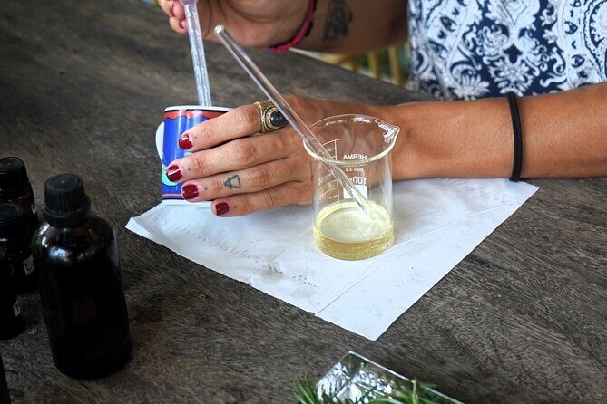 Essence Alchemy Workshop: create self-love blends in Ubud - Finishing with singing bowls: closure that helps the oil stick in your mind