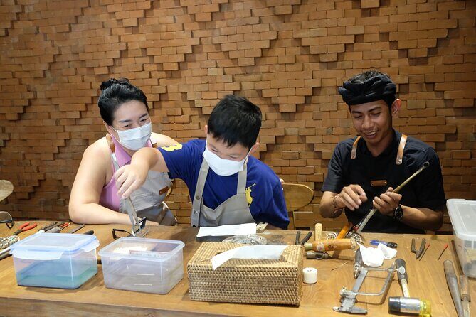 Exclusive Ubud Jewelry Making: Craft with a Pro Silversmith! - Finishing steps: sanding and polishing for the Bali shine