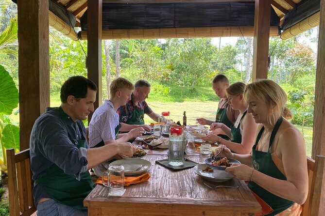From Ubud: Authentic Bali Farm Cooking School & Organic Farm - The meal: lunch you actually earned