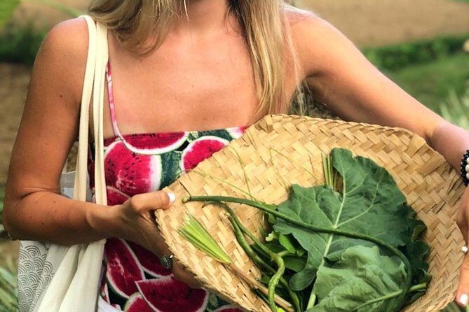 From Ubud: Authentic Bali Farm Cooking School & Organic Farm - Morning market tour: where Balinese flavor starts