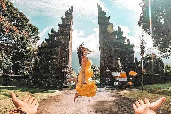 Full-Day Tour to Water Temples and UNESCO Rice Terraces in Bali - Stop 1: Ulun Danu Bratan Temple on Lake Beratan