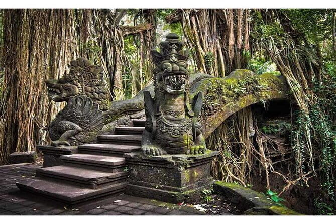 Full day Ubud and Tanah Lot tour - Tegenungan Waterfall: your options for views vs. getting closer