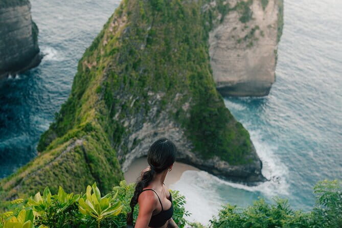 Full Day Ubud Tanah Lot Uluwatu All Inclusive Private Tour - Jimbaran Beach dinner: seafood, non-seafood, or vegetarian choices