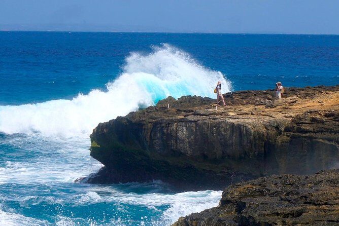 Have fun 1 day in Nusa Penida: snorkeling, kelingking & broken beach incl lunch - Lunch at the Funtasea stop: you get time, but plan your meal