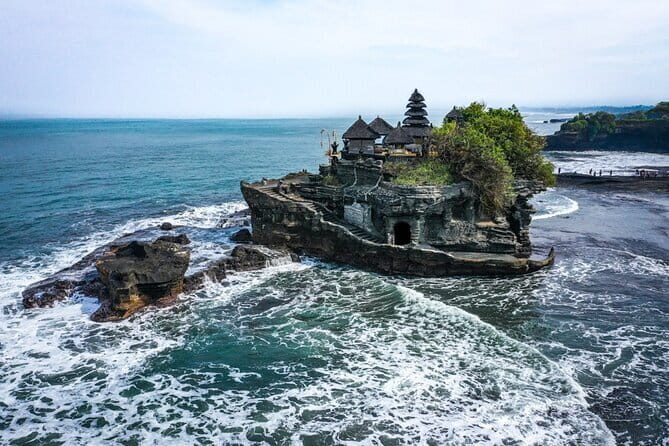 Heaven Gate, Tirtagangga and Tukad Cepung Waterfall - All Inclusive - Teo and the guide factor: what really improves the day