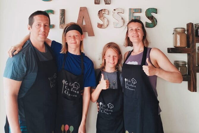 Indonesian Food Cooking Class of Gili Air - Drinks, water, and practical meal comfort