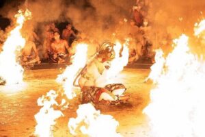 Kecak and Fire Dance Ticket at Uluwatu Temple - Getting there without transfers: your transport plan is the real tour