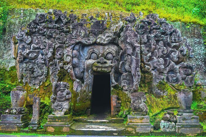 Kintamani Lake & Volcano Tour - Celuk Village in Ubud: gold-and-silver craft, plus the real shopping test
