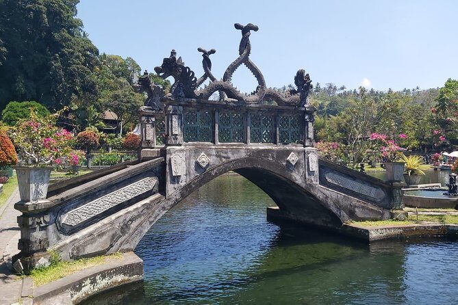 Lempuyang Tour : Heaven gate, Tirta Gangga, Goa Raja waterfall - Goa Raja waterfall: clear water, soaking time, and what to expect