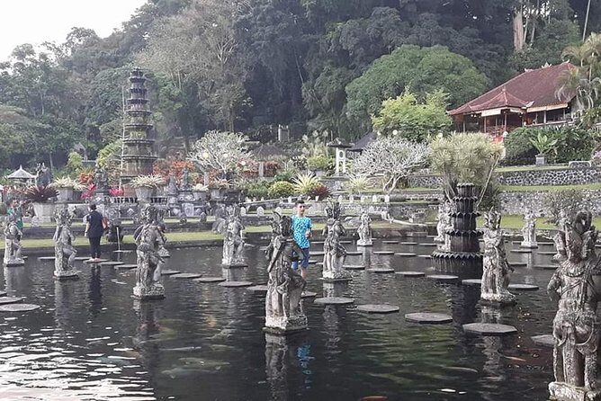 Lempuyang Tour : Heaven gate, Tirta Gangga, Goa Raja waterfall - What to bring for this 8 to 10 hour East Bali run