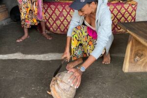 Make Traditional Bali Coconut Oil with a Balinese Family - Relax during the wait: coconut scrub massage and village life