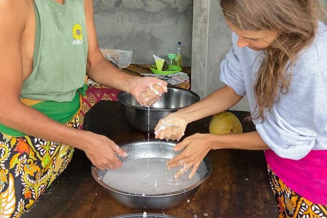 Make Traditional Bali Coconut Oil with a Balinese Family - Price and value: is $27 for a private class fair?