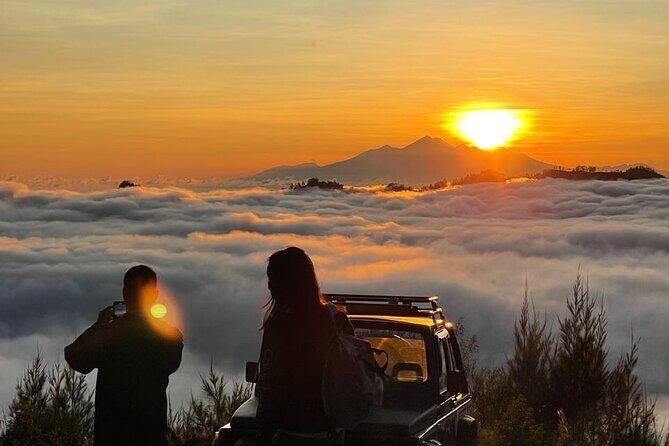Mount Batur Jeep Tour: Sunrise, Black Lava,Black Sand &Hot Spring - Sunrise viewing: where the guide’s local instincts pay off