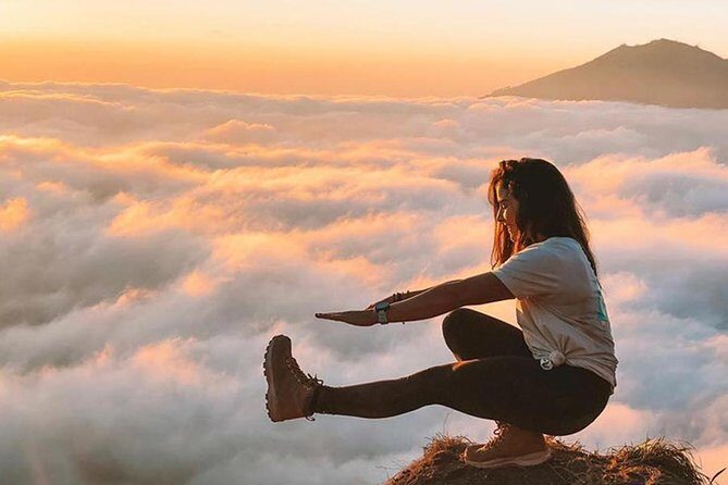 Mount Batur Sunrise Hike and Natural Hot Spring Option - Entering The Mount Batur Sunrise Rhythm (Without Losing Your Mind)
