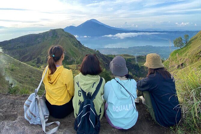 Mount Batur Trekking & Hot Spring - The dark climb with flashlight support