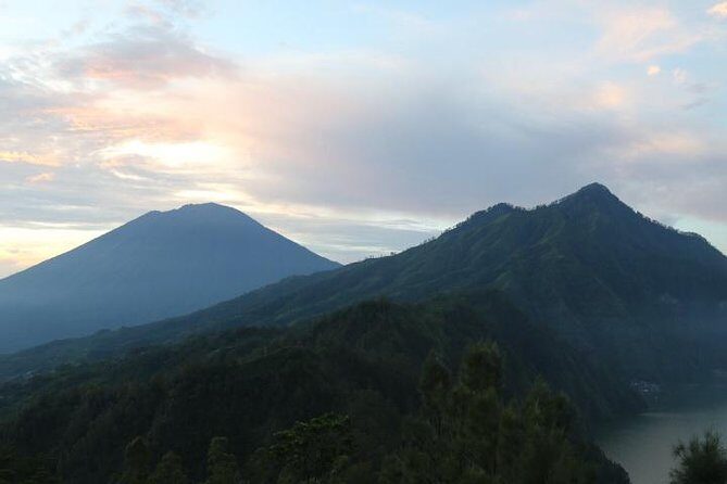 Mount Batur Trekking Sunrise Private Tour - Climbing With Flashlights: What the Steep Part Feels Like