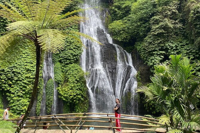 Munduk Highlights: Stunning North Bali Waterfalls & Temple - Ulun Danu Bratan Temple: A Temple Area You Can Actually Walk