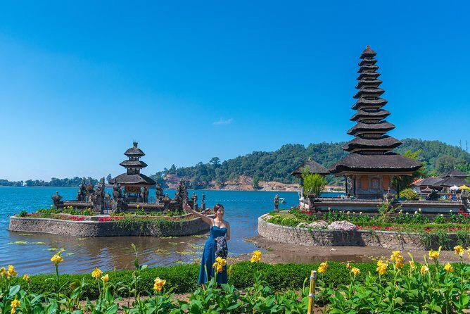 Private Bali Tour: Best of Bedugul and Tanah Lot Temple - Transport and Comfort: Air-Conditioned Minivan and Bottle Water