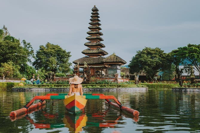 Private Guided Bali Car Charter - Art and ritual stops that add texture: Uma Pakel, Semar Kuning, and Tirta Empul